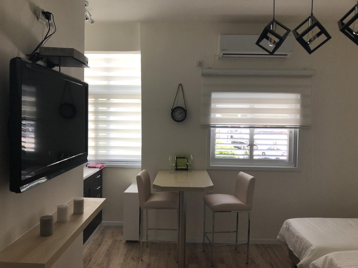 Studio Apartment In Bat-Yam Bat Yam Dış mekan fotoğraf
